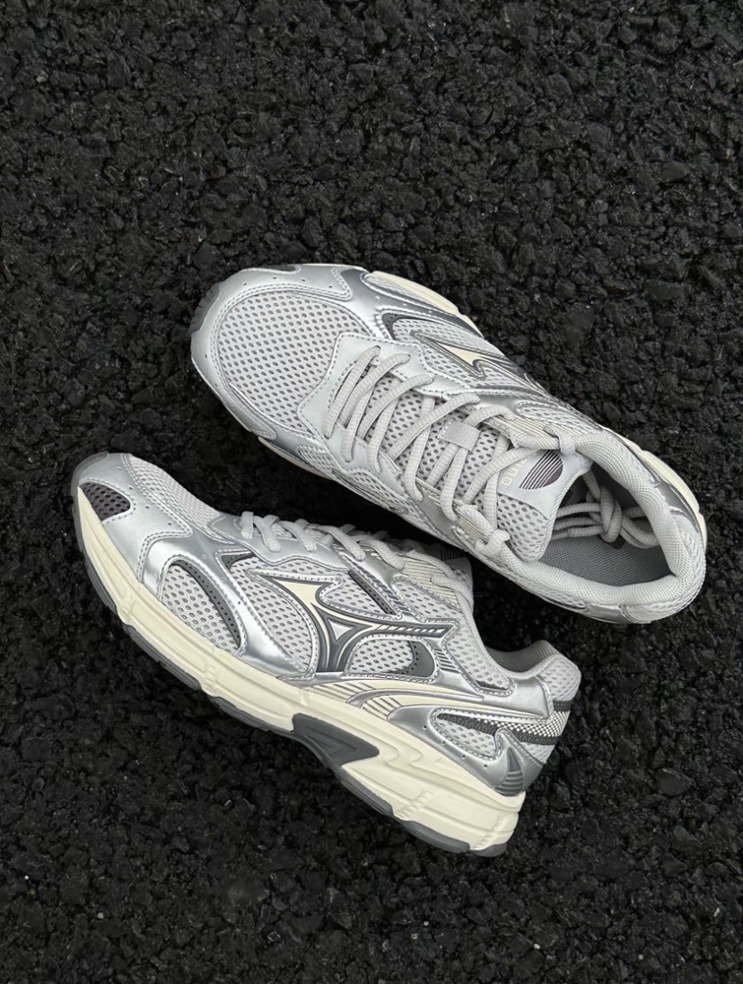 MIZUNO Cyclone Speed 2k 美津濃慢跑鞋液態銀D1GH222917