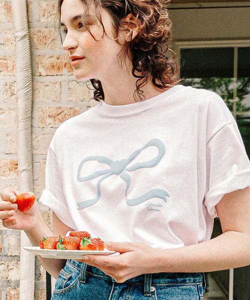 RONRON EMBO HEART RIBBON BASIC FIT T SHIRT