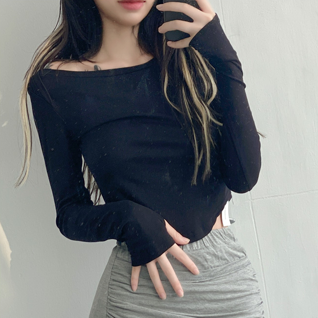 Hot selling one-shoulder long-sleeve thumb T-shirt (black) (S/M size) (contact customer service after placing the order to confirm the delivery size)