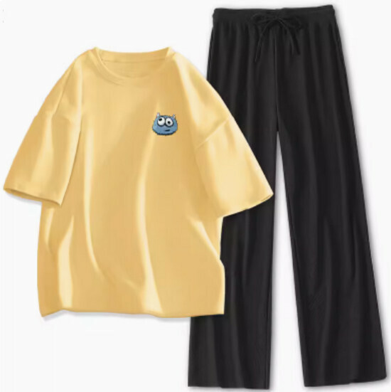 Hot selling short-sleeved ice silk suit [goose yellow (ugly) + black pants] [S-XL size] (please contact customer service to confirm the delivery size after placing the order)