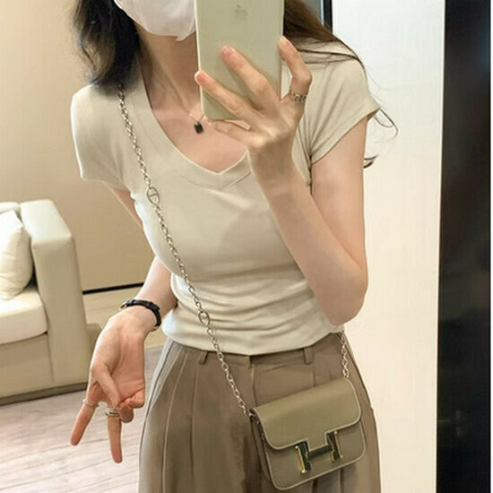 熱賣V領正肩短袖t恤【杏色】【S-XL碼】（下單後請聯絡客服確認發貨尺碼）