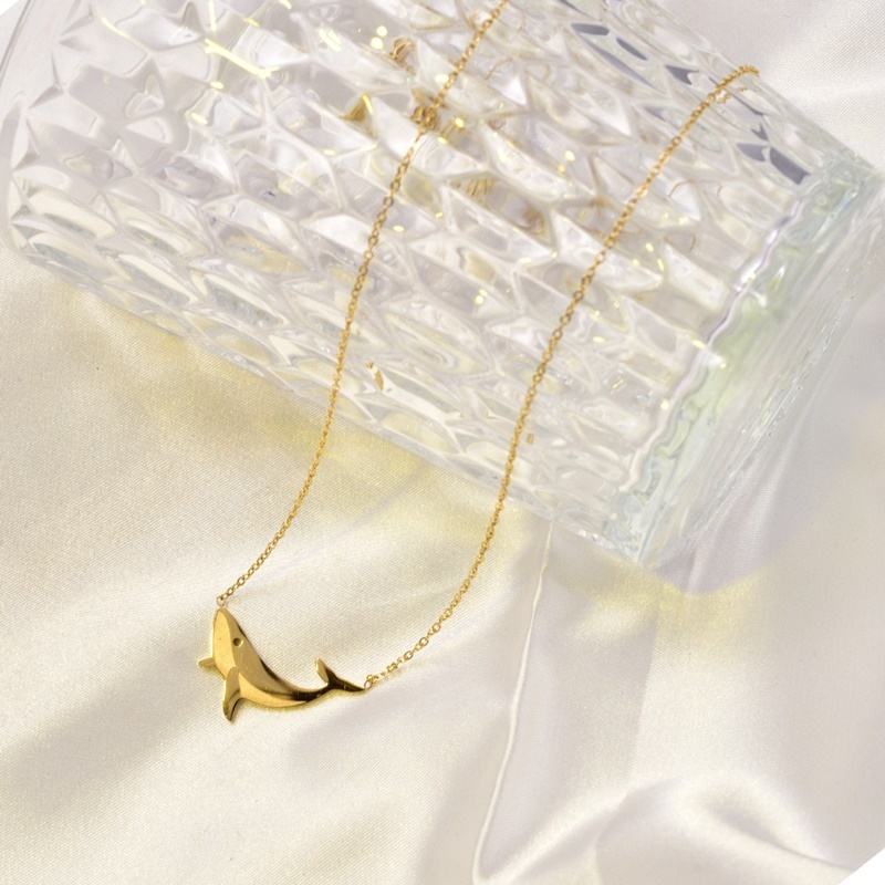 海洋鯨魚磨砂項鍊 金色