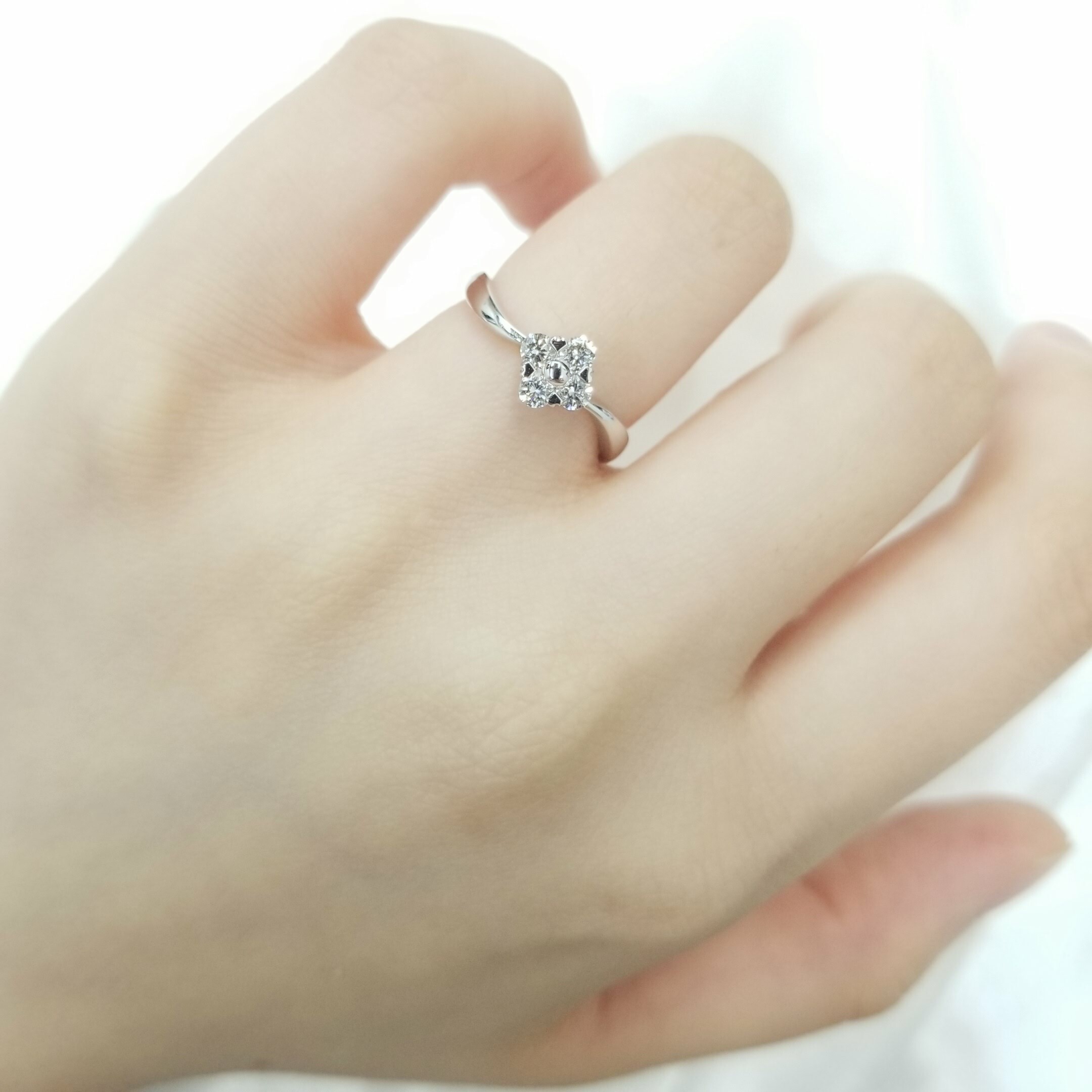 18K White Gold 0.24ct Diamond Ring