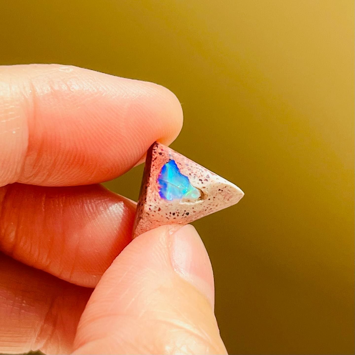 [原石] 墨西哥火蛋白石