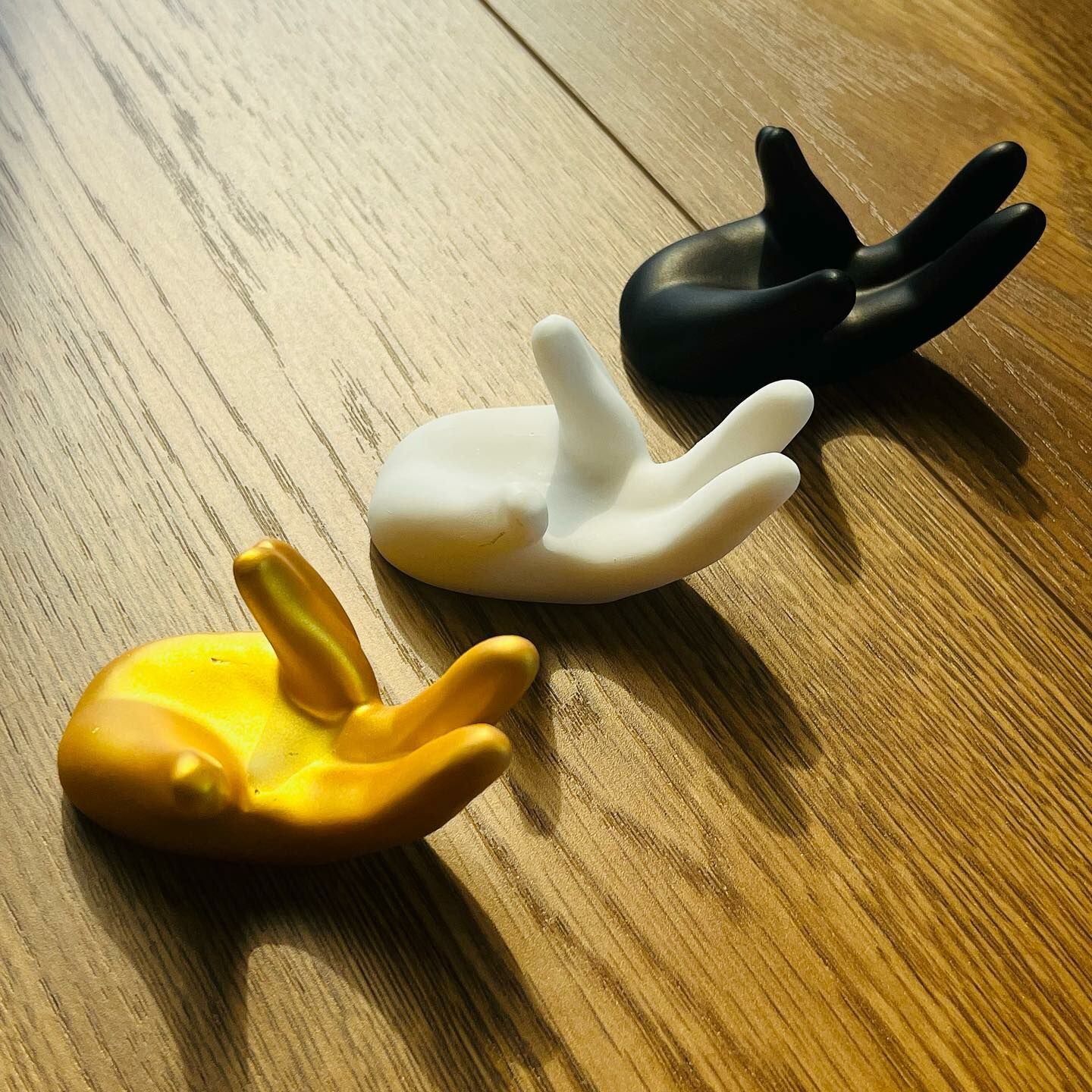 [原石] 手手造型 水晶球底座 可放 5-8公分球