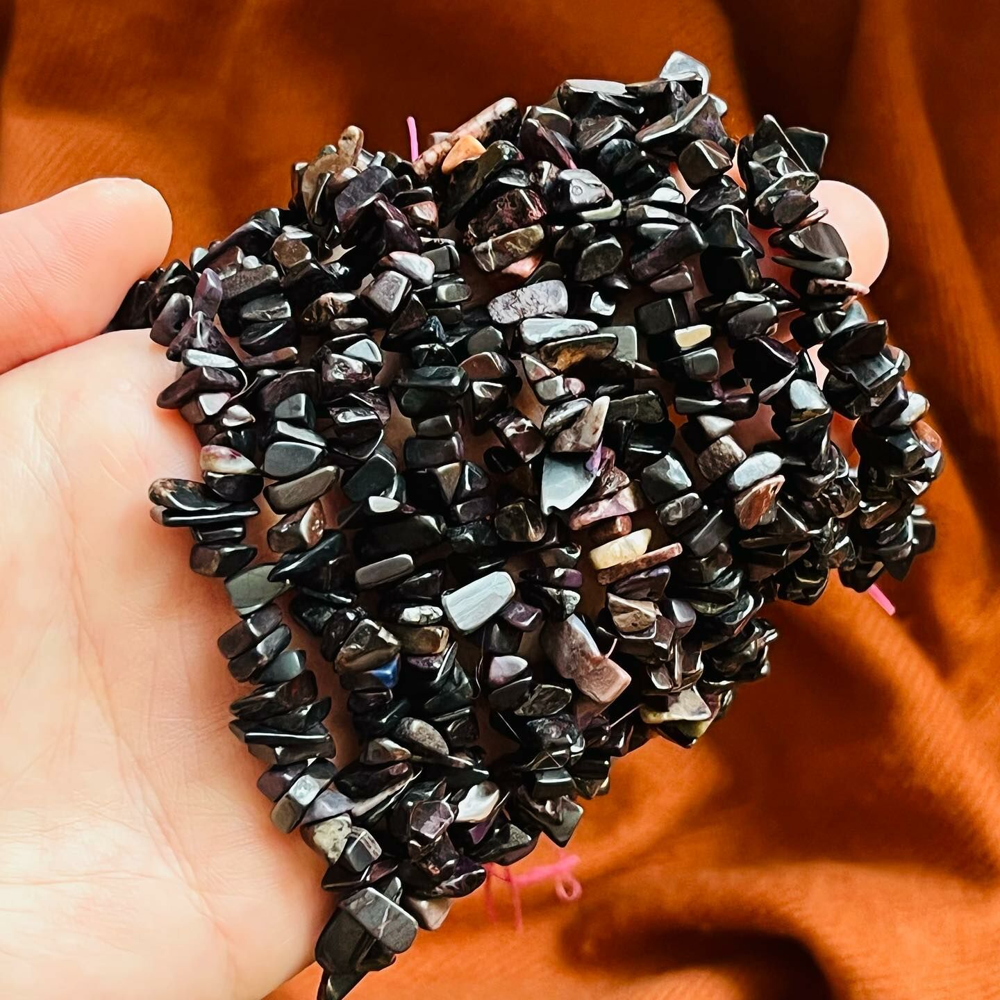 [原石] 舒俱萊 碎石手串