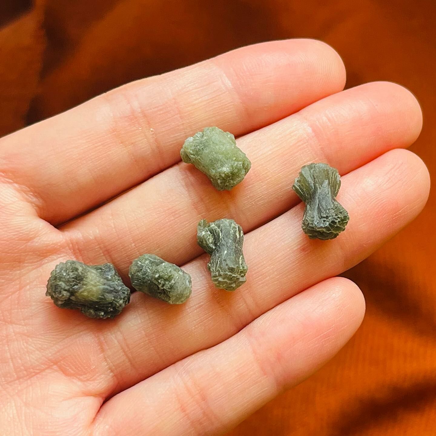 [原石] 葡萄石 迷你原礦