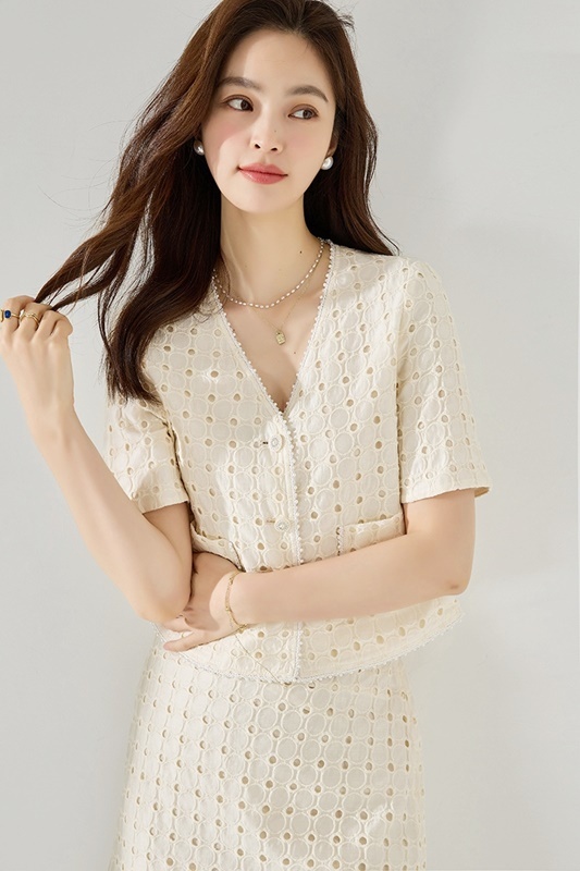 開襟洞洞緹花天絲上衣 米白
