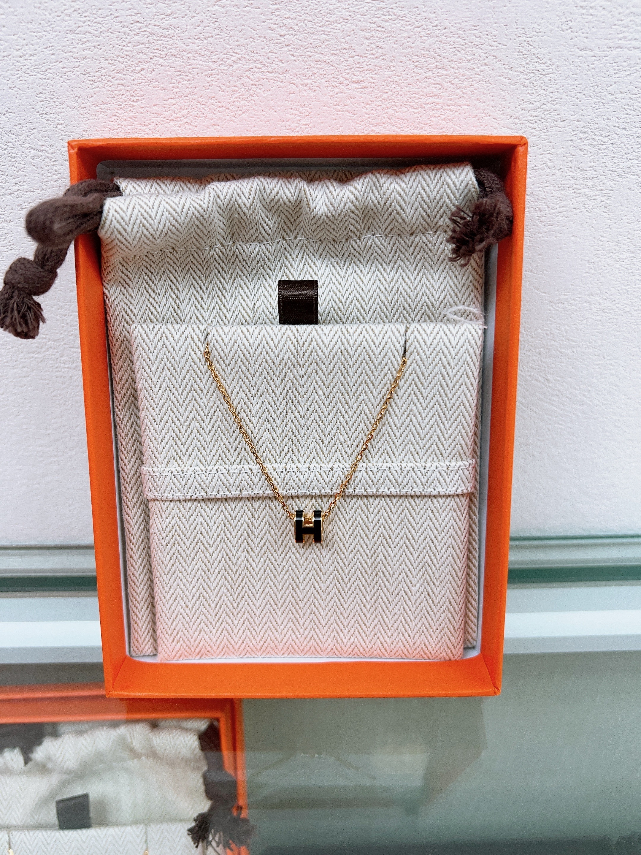 Hermes mini pop h necklace (black/ GHW)
