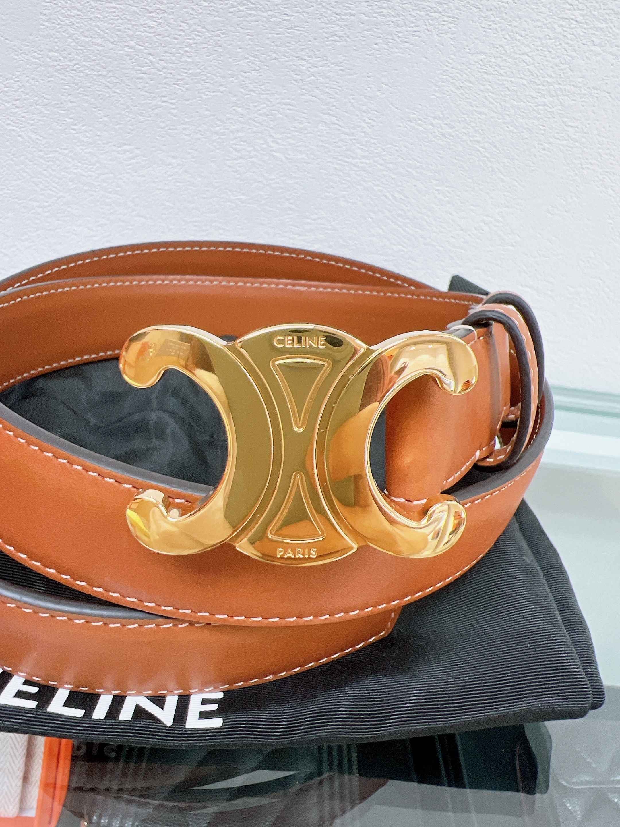 (size 75) Celine triomphe belt 25mm tan