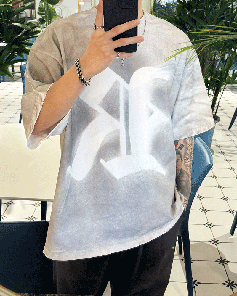 R噴霧塗色短袖T恤