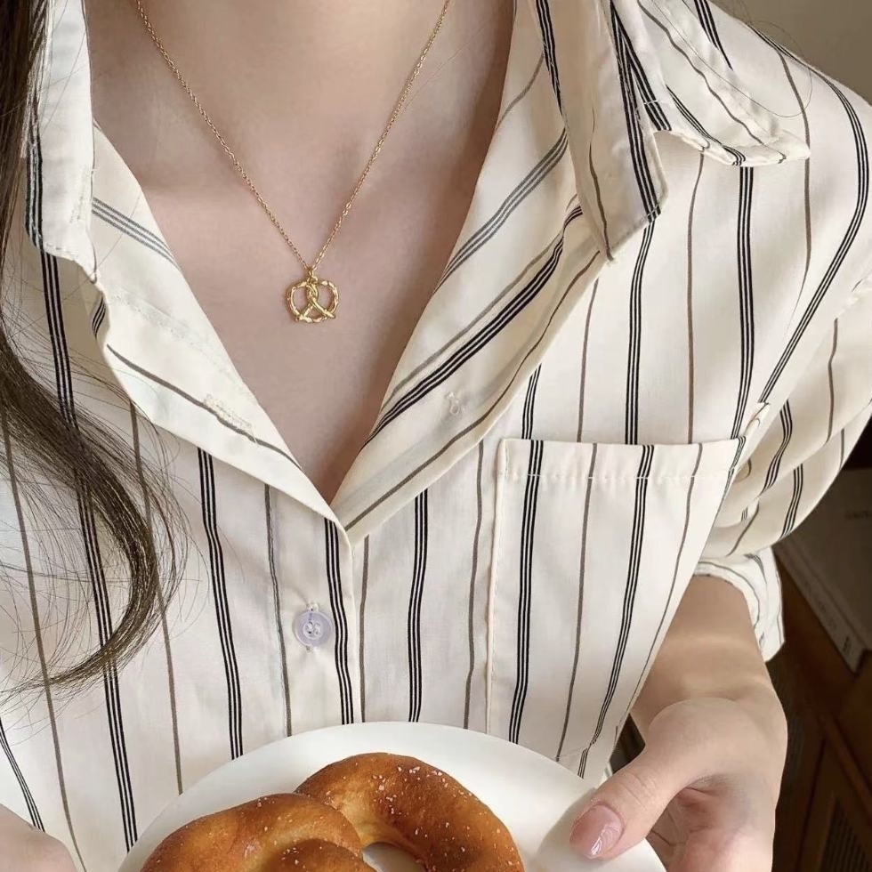 germany紐結小麻花麵包 鑲鑽細項鍊