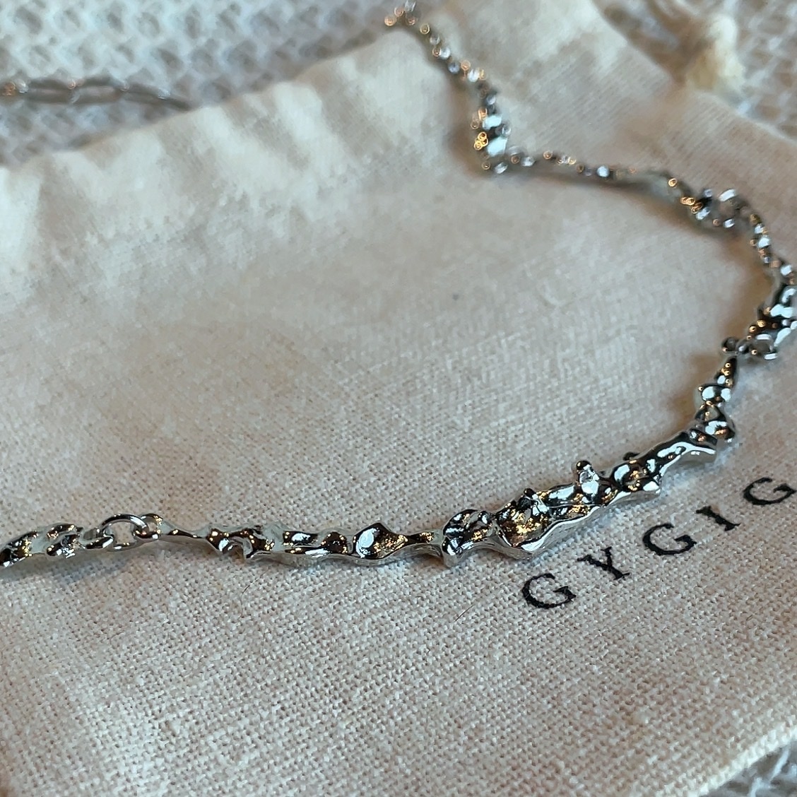 甜煞 立體熔岩感褶皺銀choker