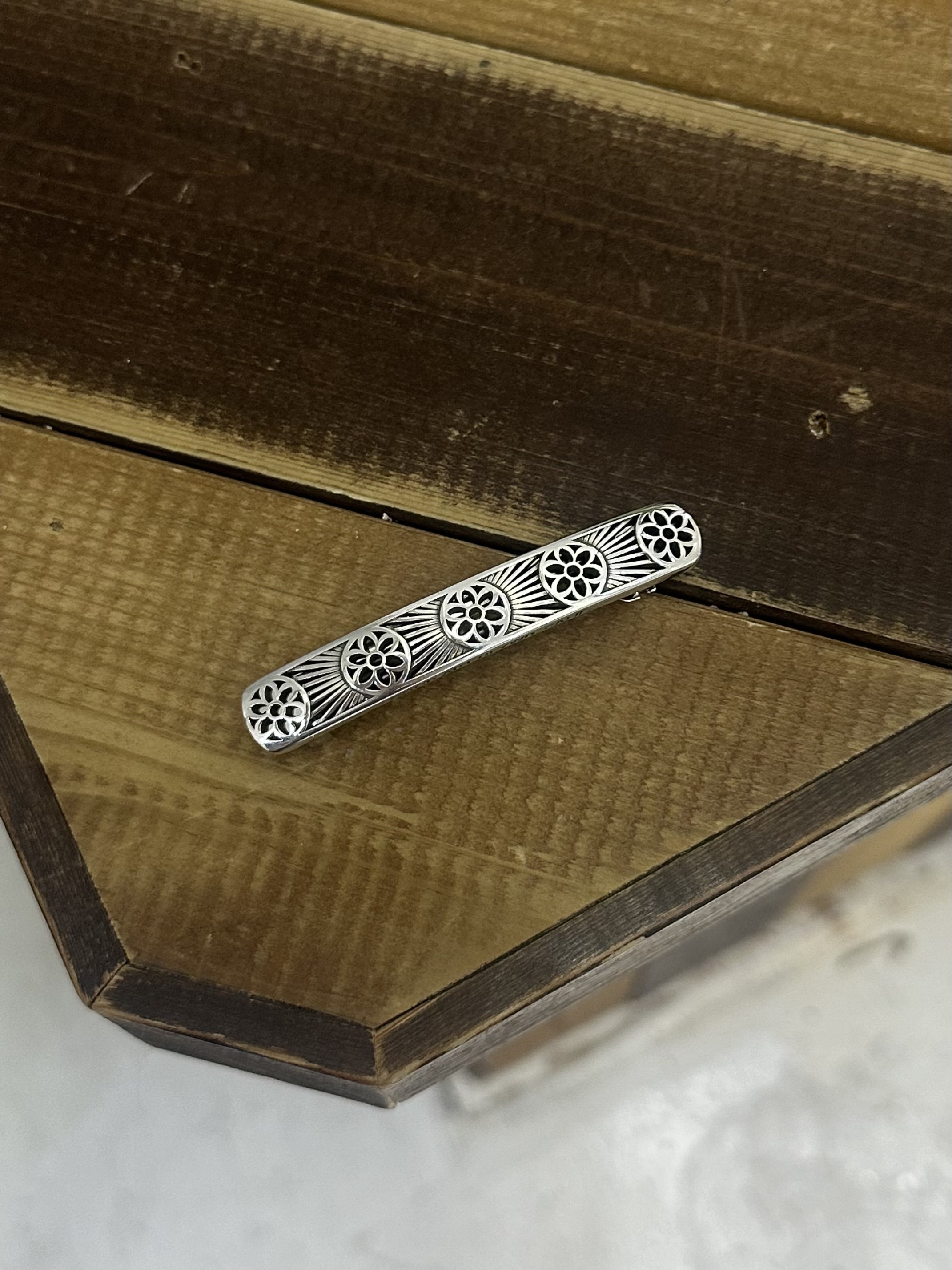 Good ART HLYWD Hair Clip