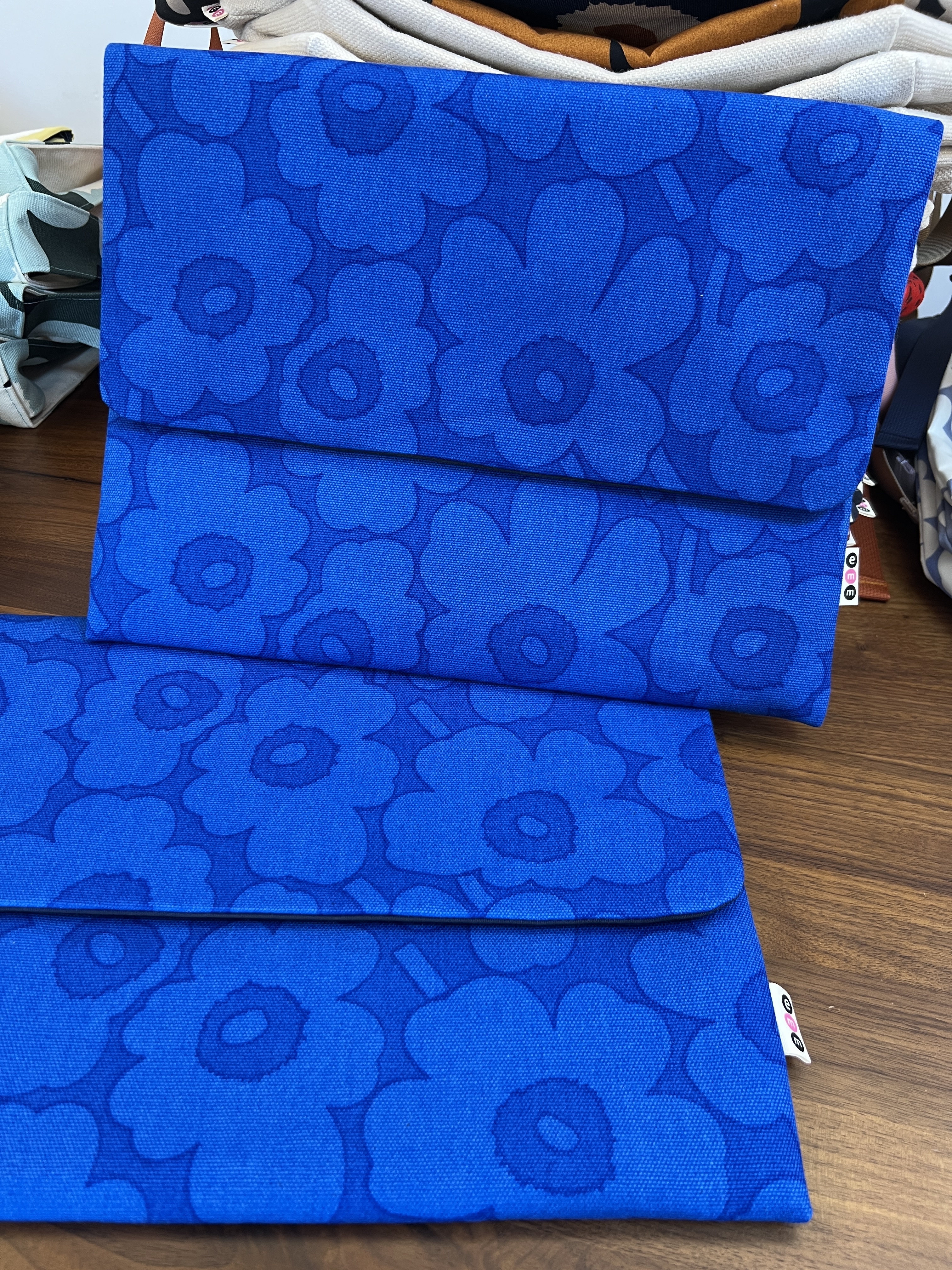 Laptop / iPad Case  | Marimekko canvas fabric | 孔雀藍色細花