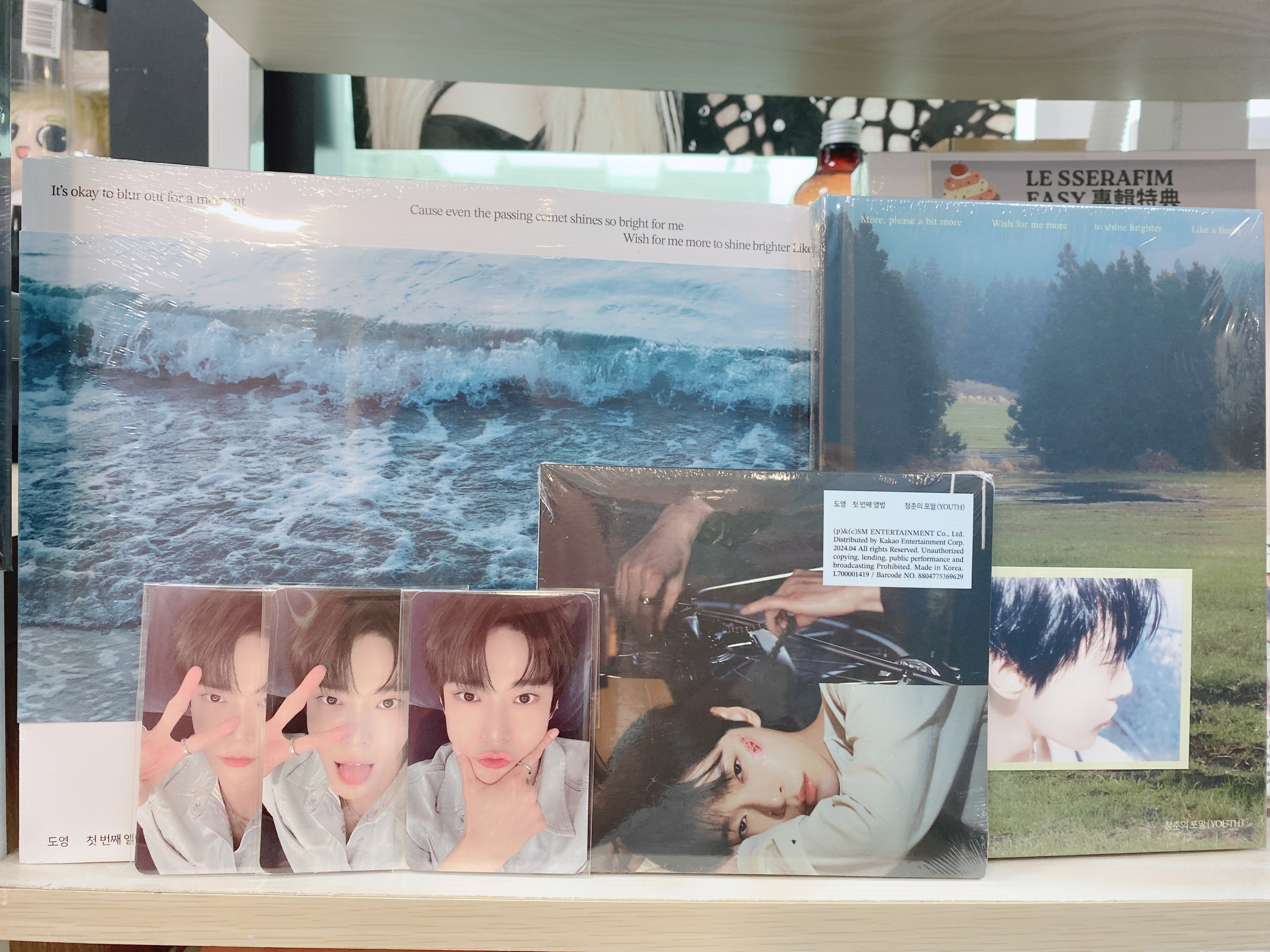 Doyoung 1st album 청춘의 포말 (YOUTH) unboxing gift