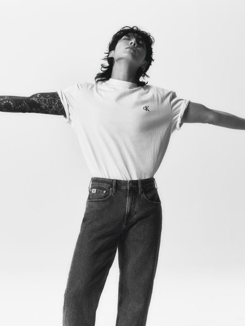 <全網最低價!!>Calvin Klein CK 柾國同款 字母 Logo 刺繡 素色 短袖 二色