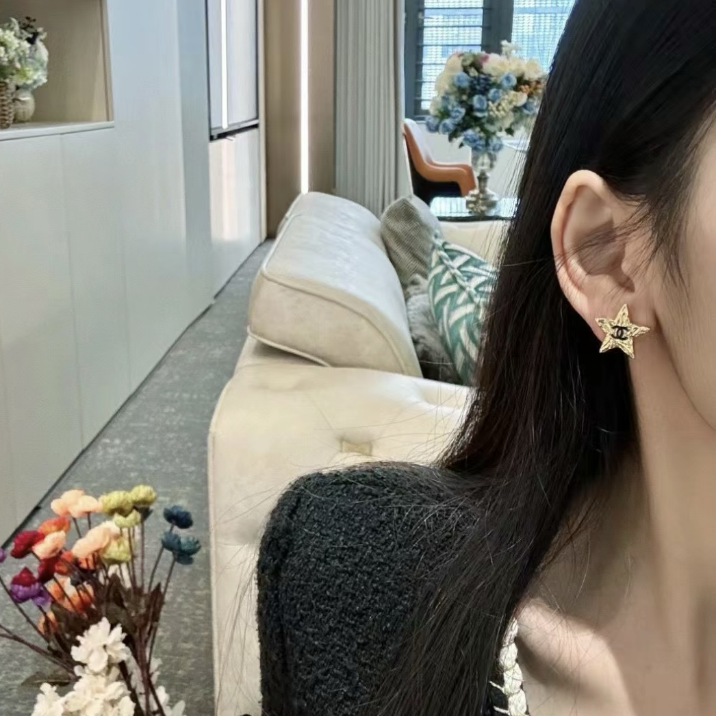 18k 24p黑金拉絲夢幻星星雙c定製耳釘