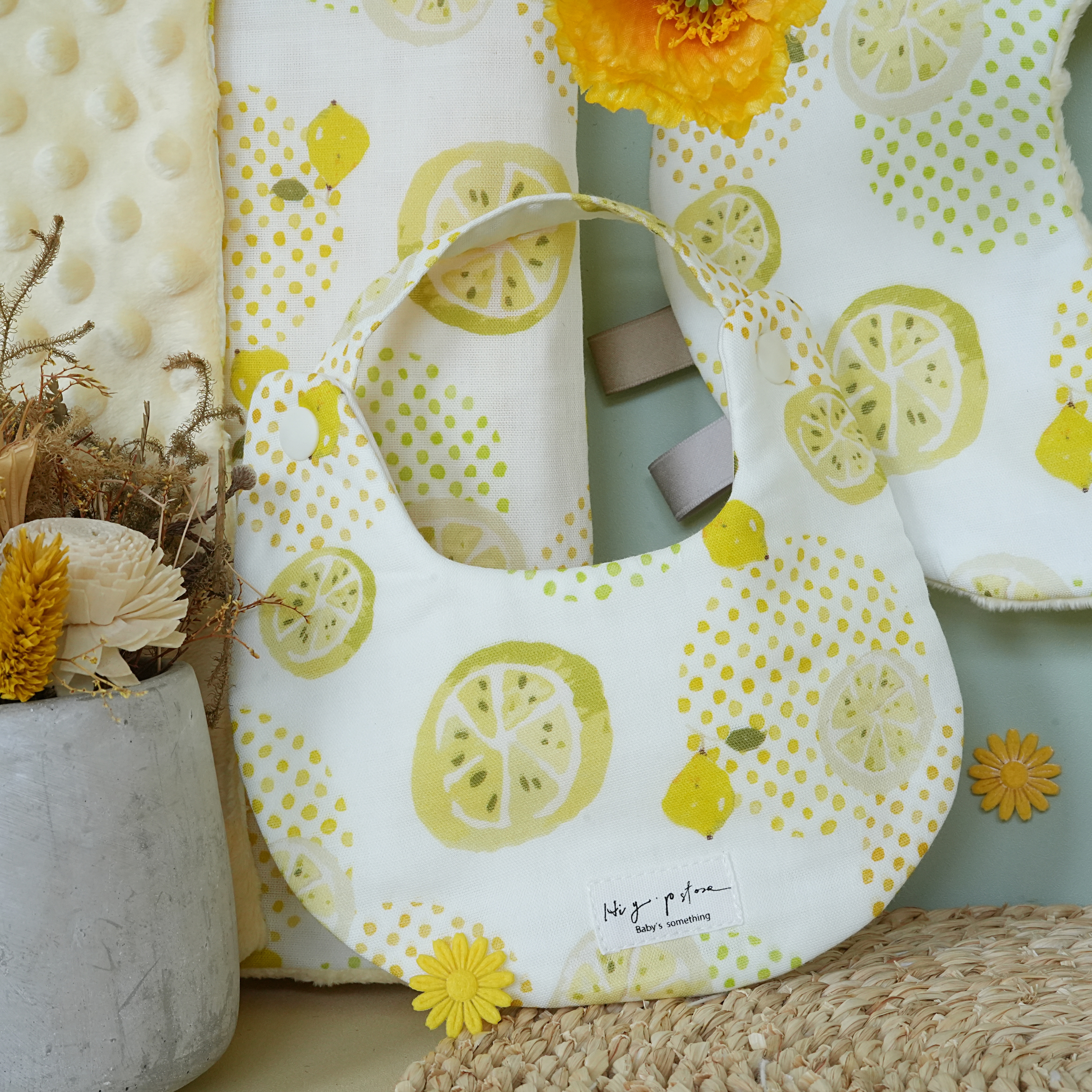 Hi Y.P store-手作圍兜-獨家設計款-清香檸檬