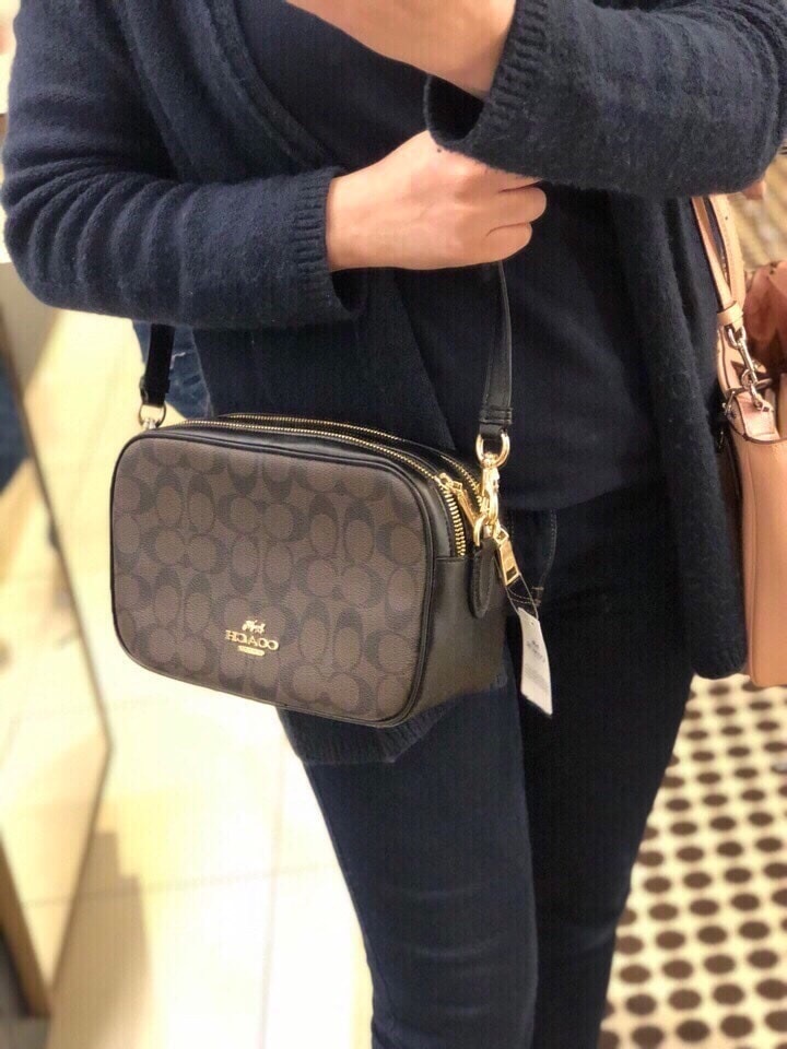 Coach Jes Crossbody經典CC logo雙拉鏈相機袋