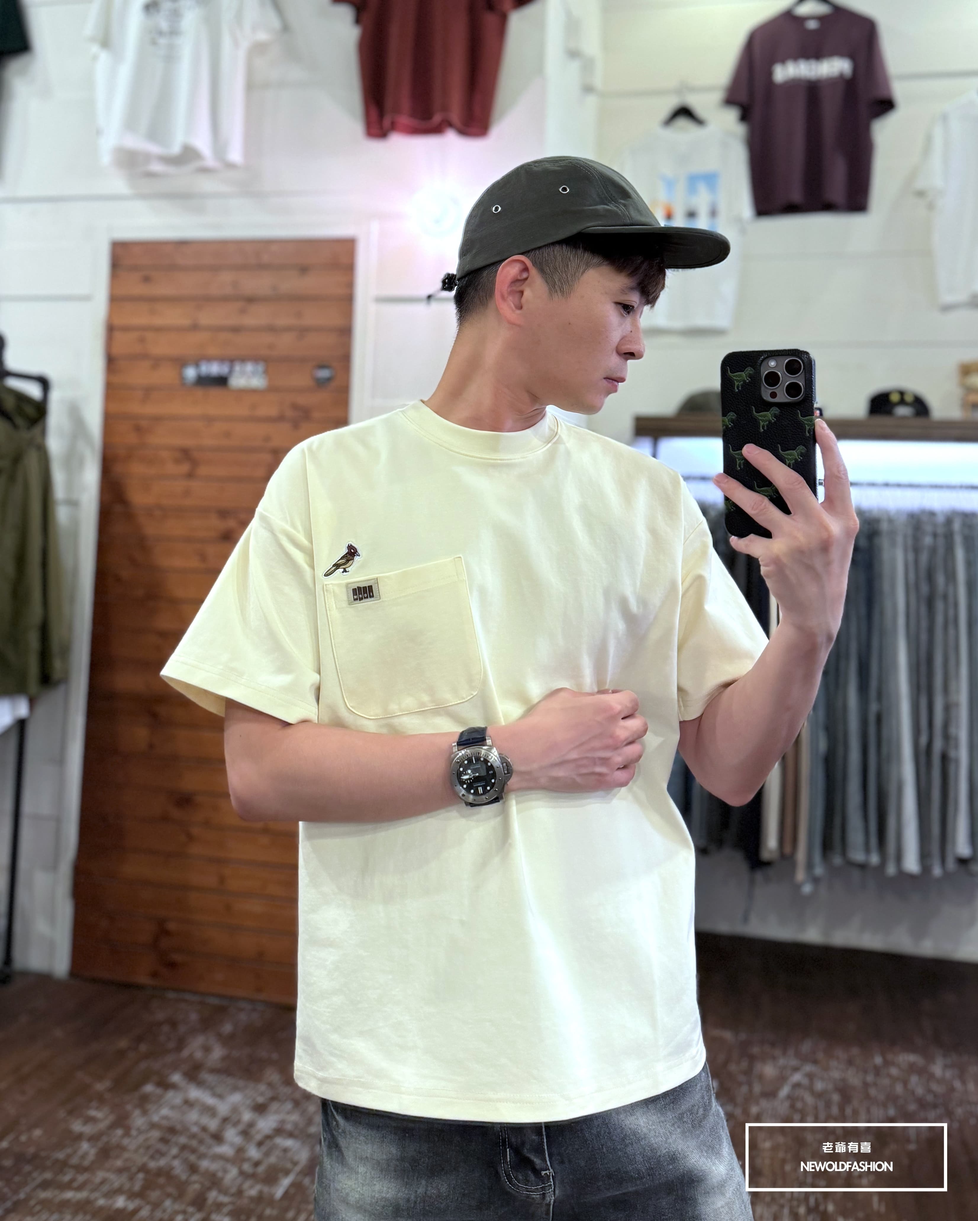 『新品上市』重磅麻雀布標口袋短T(NOF2405S6006)-米