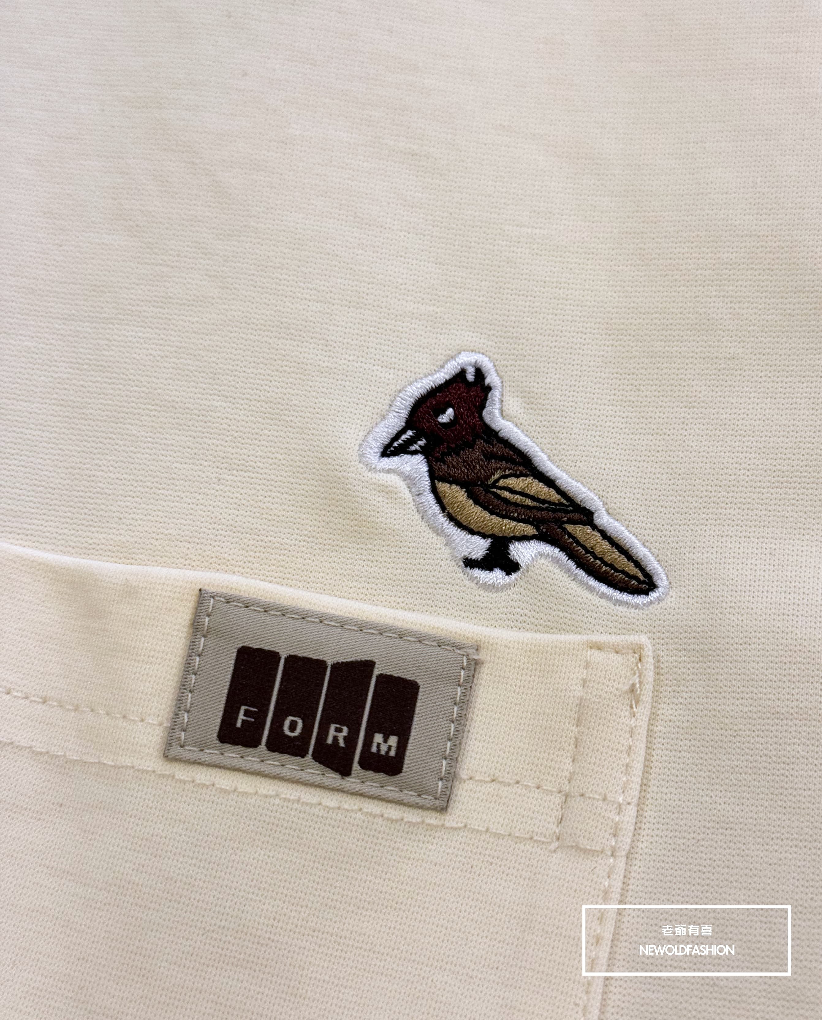 『新品上市』重磅麻雀布標口袋短T(NOF2405S6006)-米