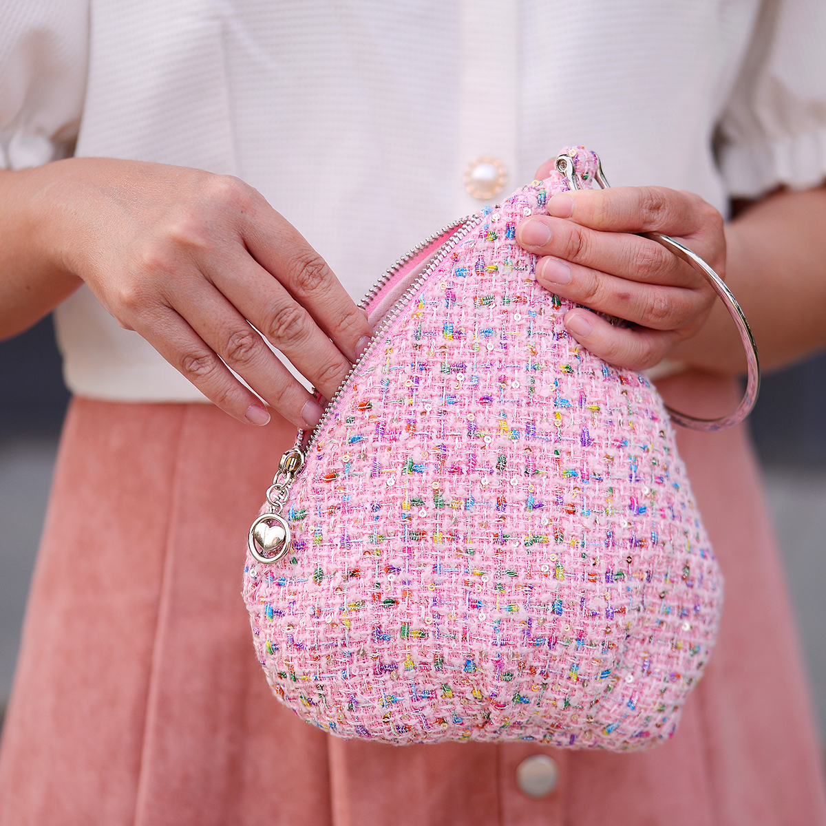 小香風毛尼布料(一尺)【贈小香錐形拉鍊手拿包 紙型】