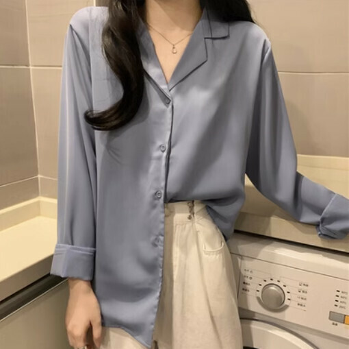 V-neck midi shirt (blue one-size-fits-all)