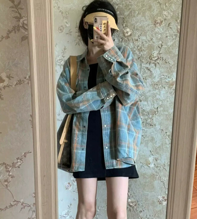 Hot selling American plaid shirt jacket loose long-sleeved top (blue plaid) (size: S/M/L/XL) (contact customer service after placing the order to confirm the delivery size)