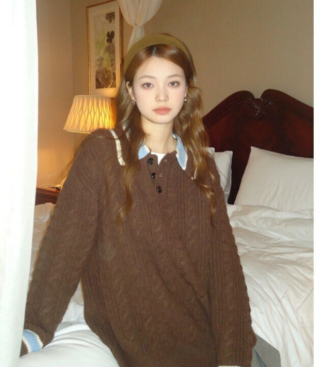 Hot selling Japanese twist knitted sweater loose top (brown) (size: S/M/L/XL) (contact customer service after placing the order to confirm the delivery size)
