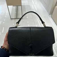 [S] FURLA WB00487-BX0305-O6000 DAFNE TOP HANDLE BAG,NERO, 8050597341071 (SF275)