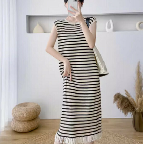 Hot Selling Sleeveless Knitted Tassel Dress [White Strips] [S-M Sizes] (Please contact customer service to confirm the delivery size after placing the order)