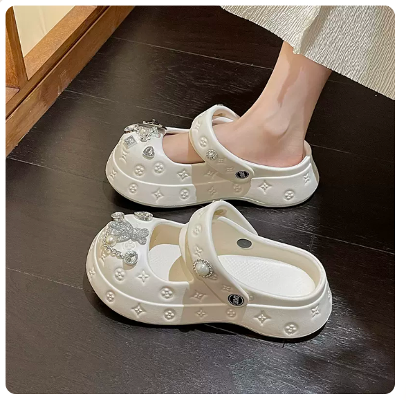 新款沙灘洞洞凉鞋（白色/35-40碼）（下單後聯絡客服確認發貨尺碼）