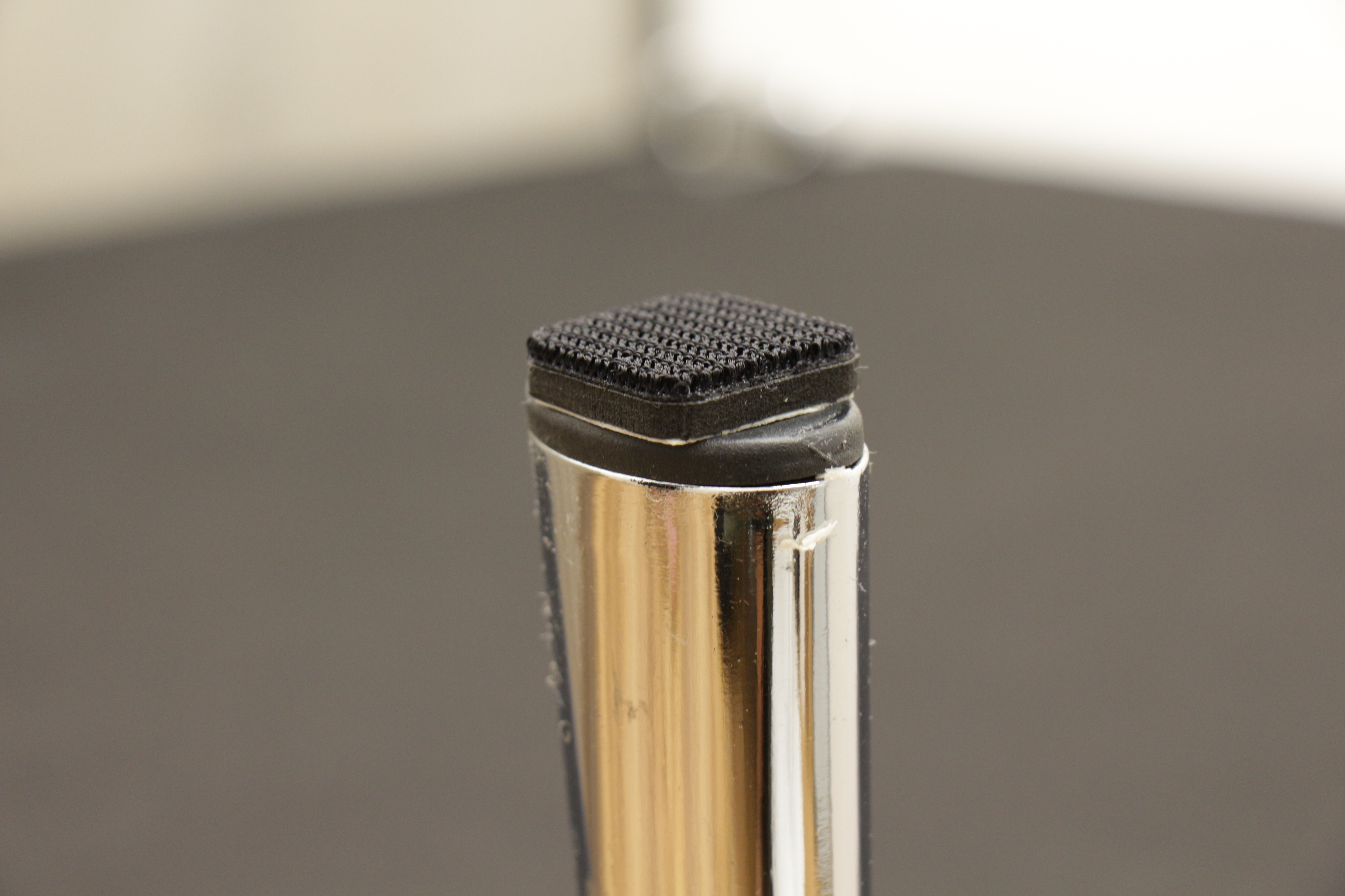 自黏傢俱墊-2.5cm方(24入)【P02260】