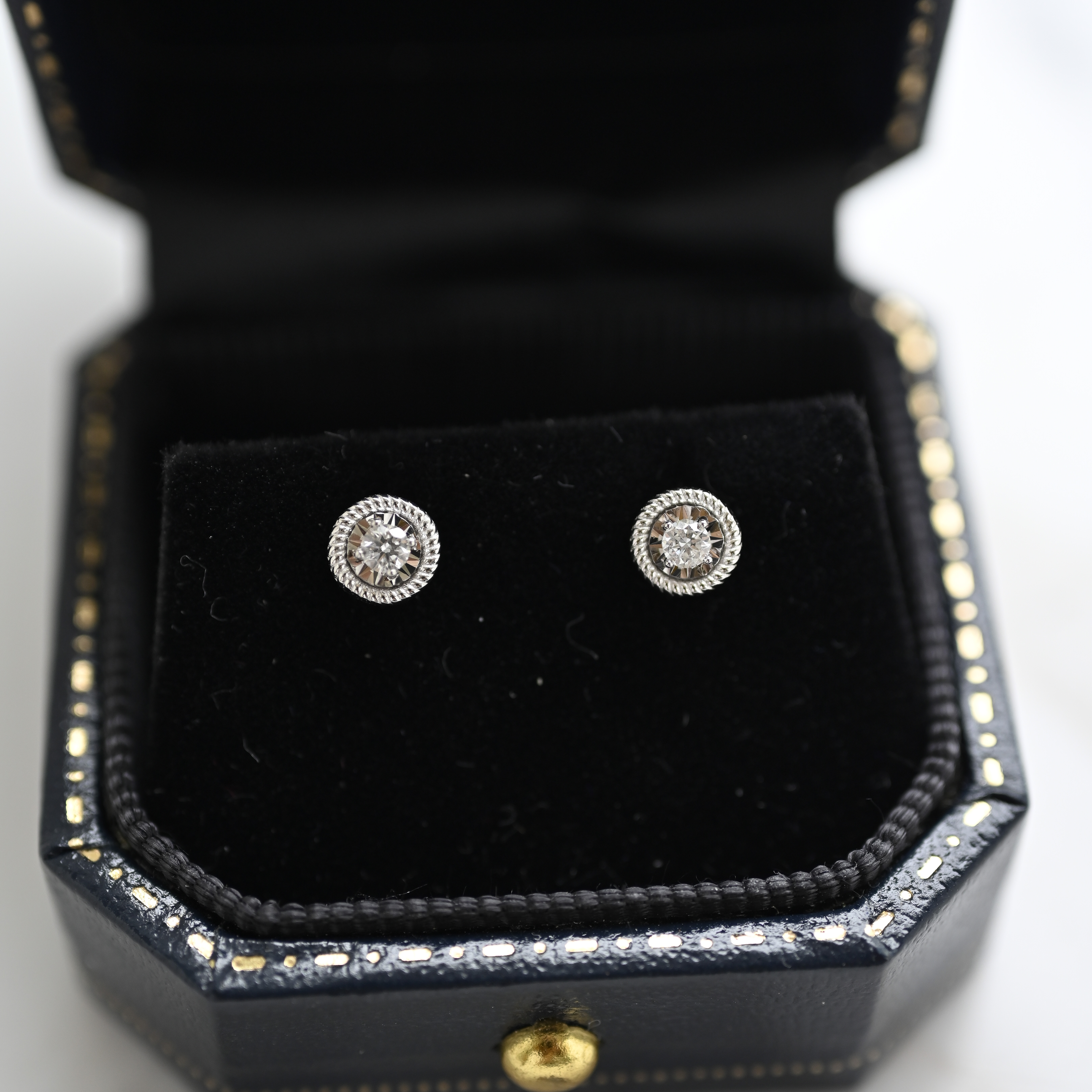 18K Fiori Diamond Earring