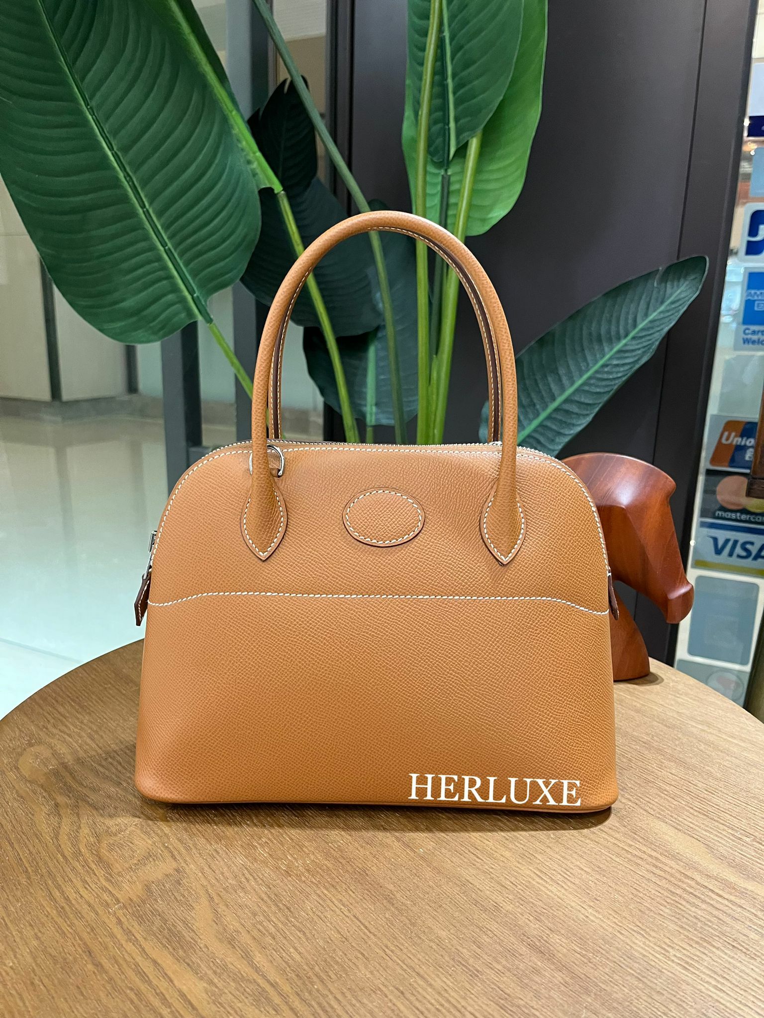 Bolide 27 37 gold ck epsom U ( 99% new )