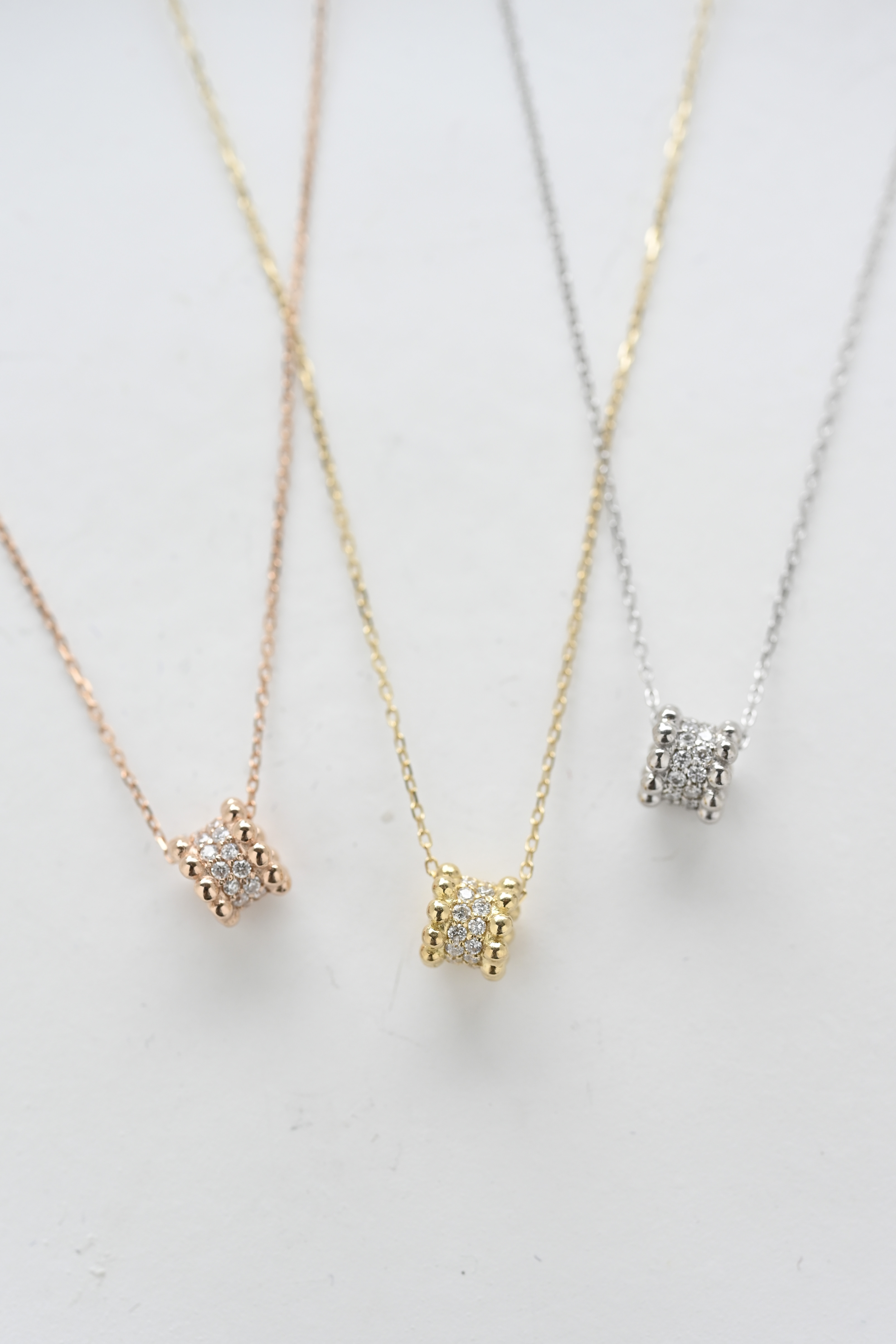 18K Ruota Diamond Necklace