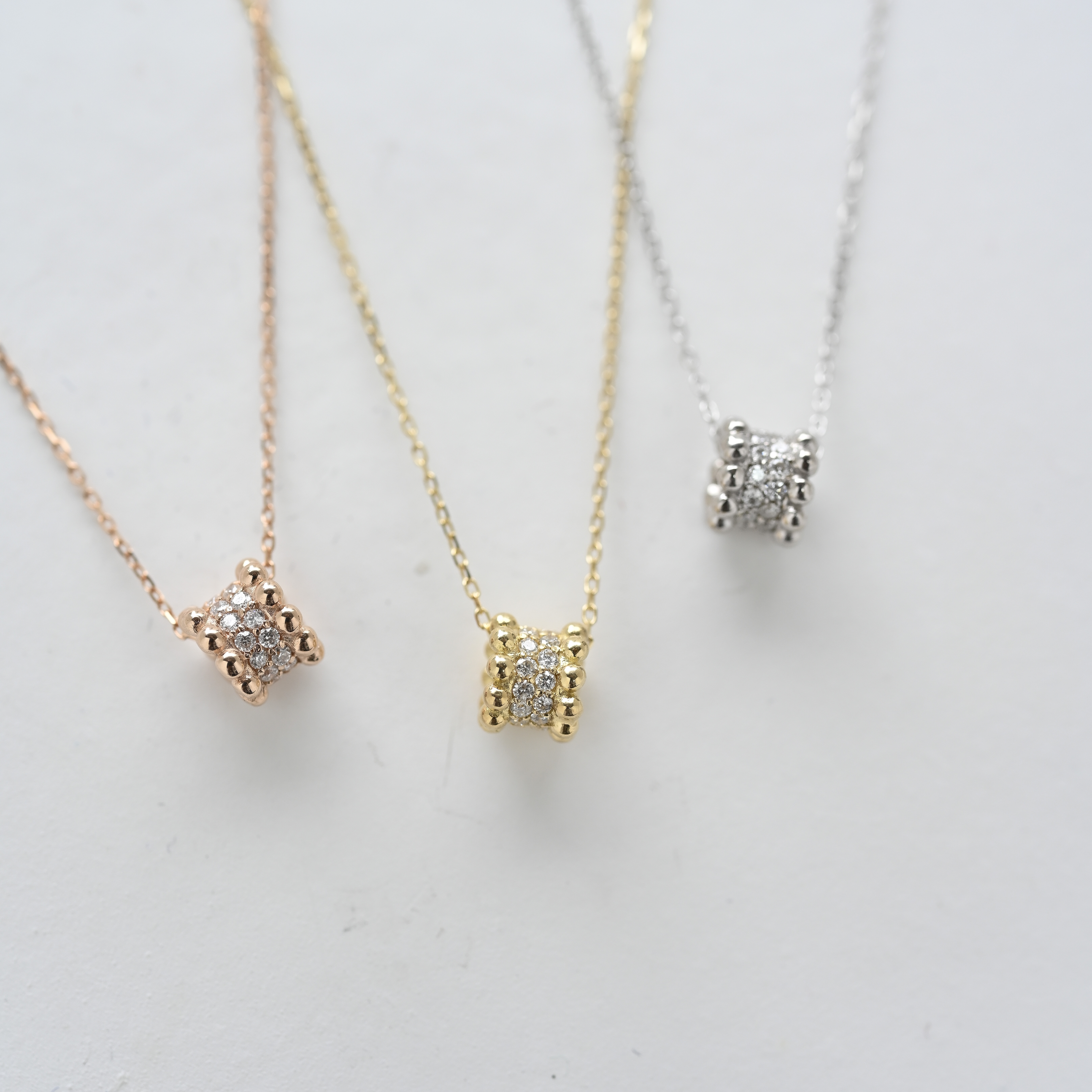 18K Ruota Diamond Necklace