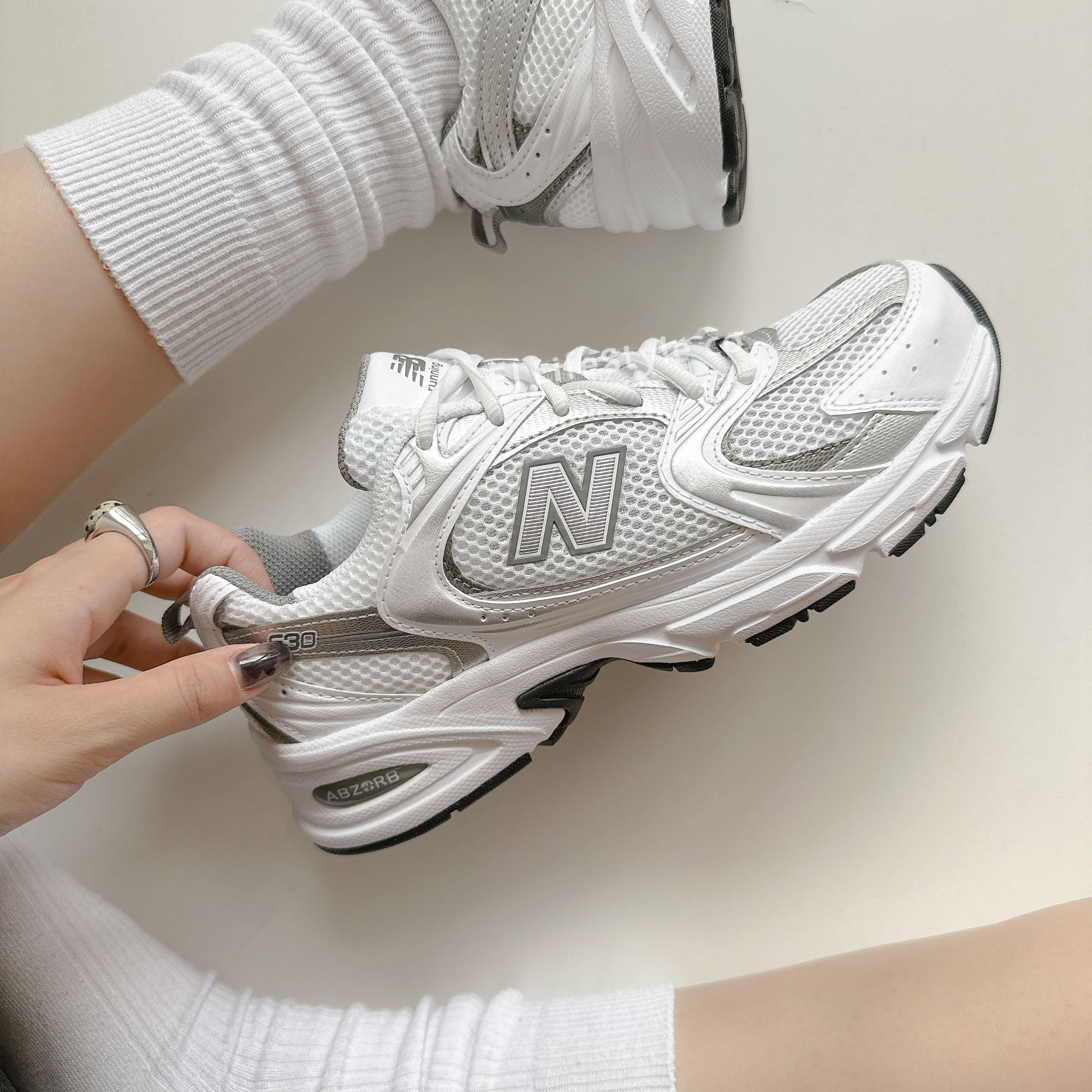 NEW BALANCE 530 NB nb530 白 灰 淺灰 白灰 銀灰 復古 復古慢跑鞋  MR530AD / 預購