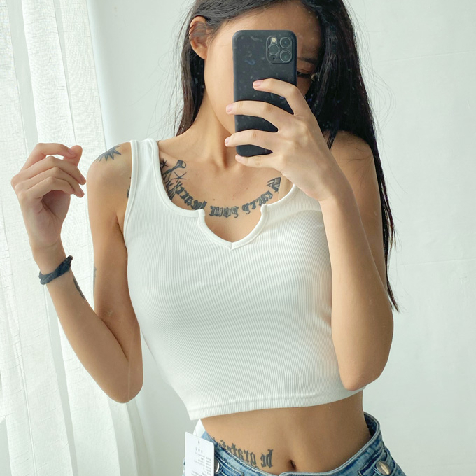 Hot selling V-neck threaded bottoming vest (white) (S/M size) (contact customer service after placing the order to confirm the delivery size)