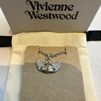 [S] VIVIENNE WESTWOOD 630203EC-02P483 MAN. BETH ENAMEL PENDANT, PLATINUM / BLUE, YELLOW, RED, 8050889808732 (SVW39)