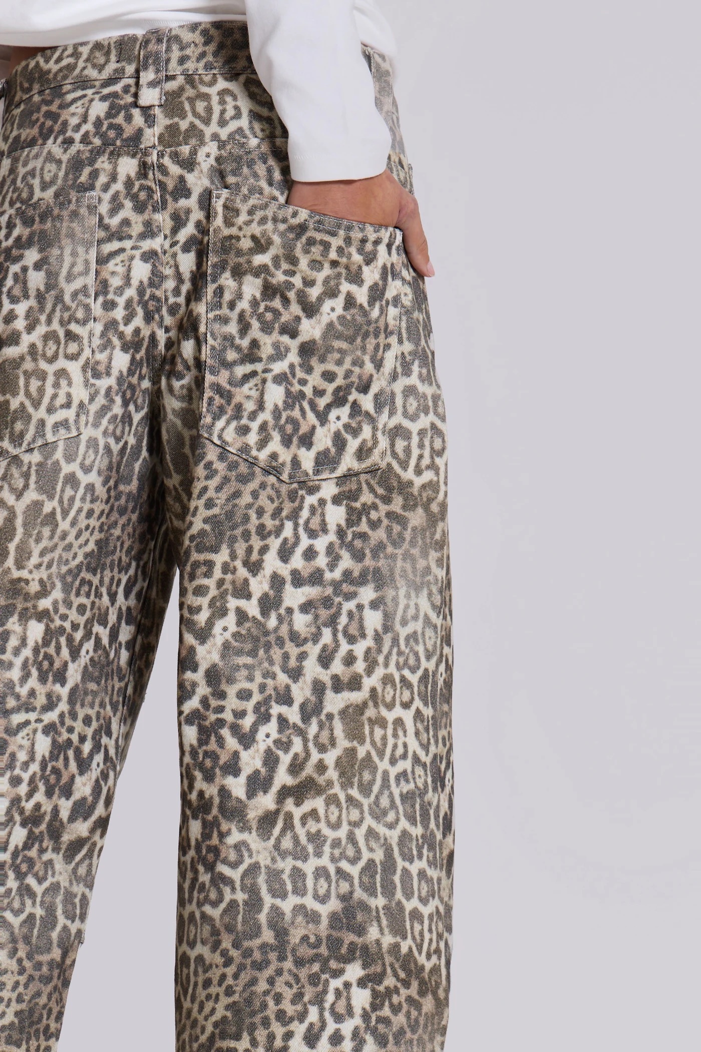 預購)JADED LONDON 豹紋寬版低腰褲Leopard Fade Colossus Jeans 預購)JADED LONDON 豹紋寬版低腰褲Leopard Fade Colossus Jeans