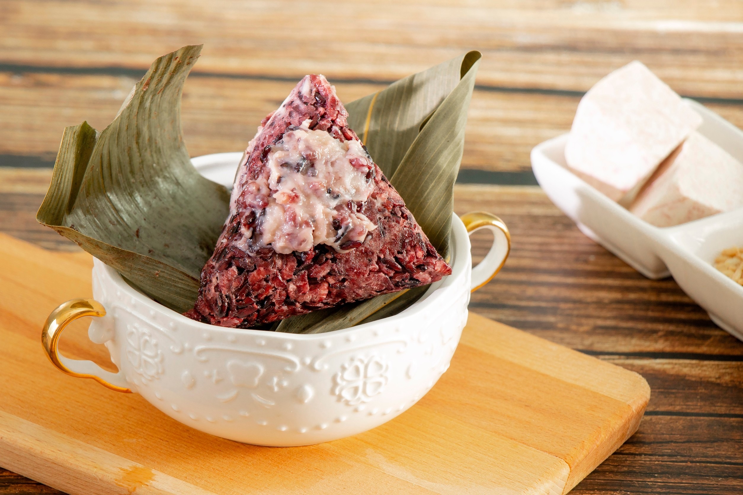 ● 大甲芋泥紫米粽 (全素)