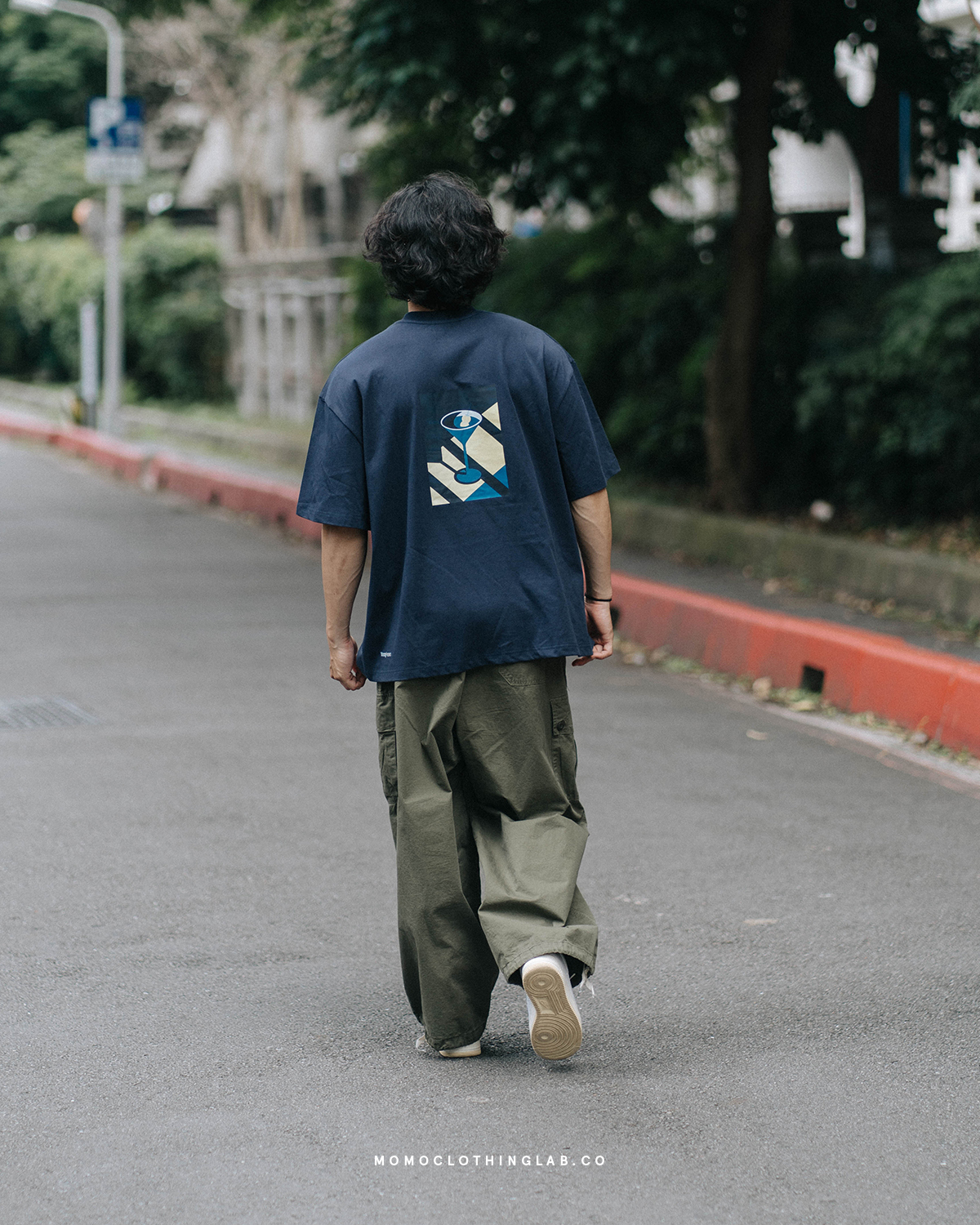 Yassy Martini Party 酒杯圖短Tee 兩色