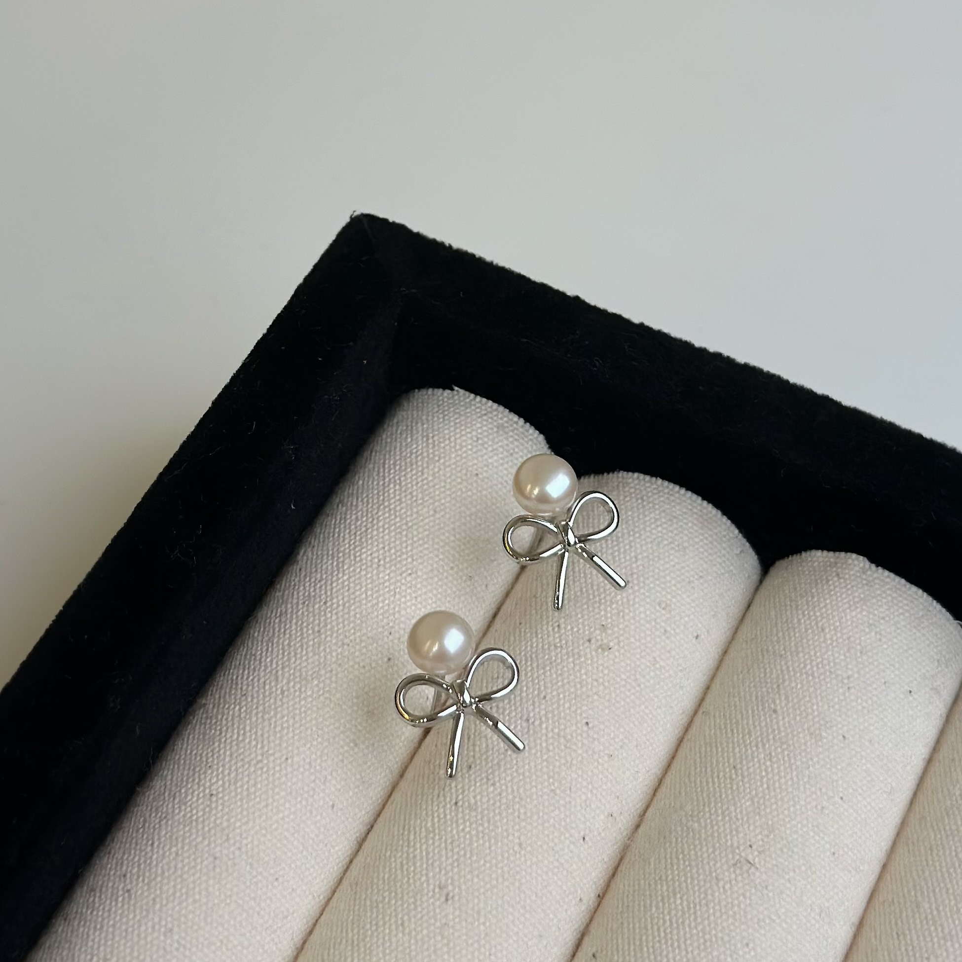 Y36精美．蝴蝶結珍珠耳貼