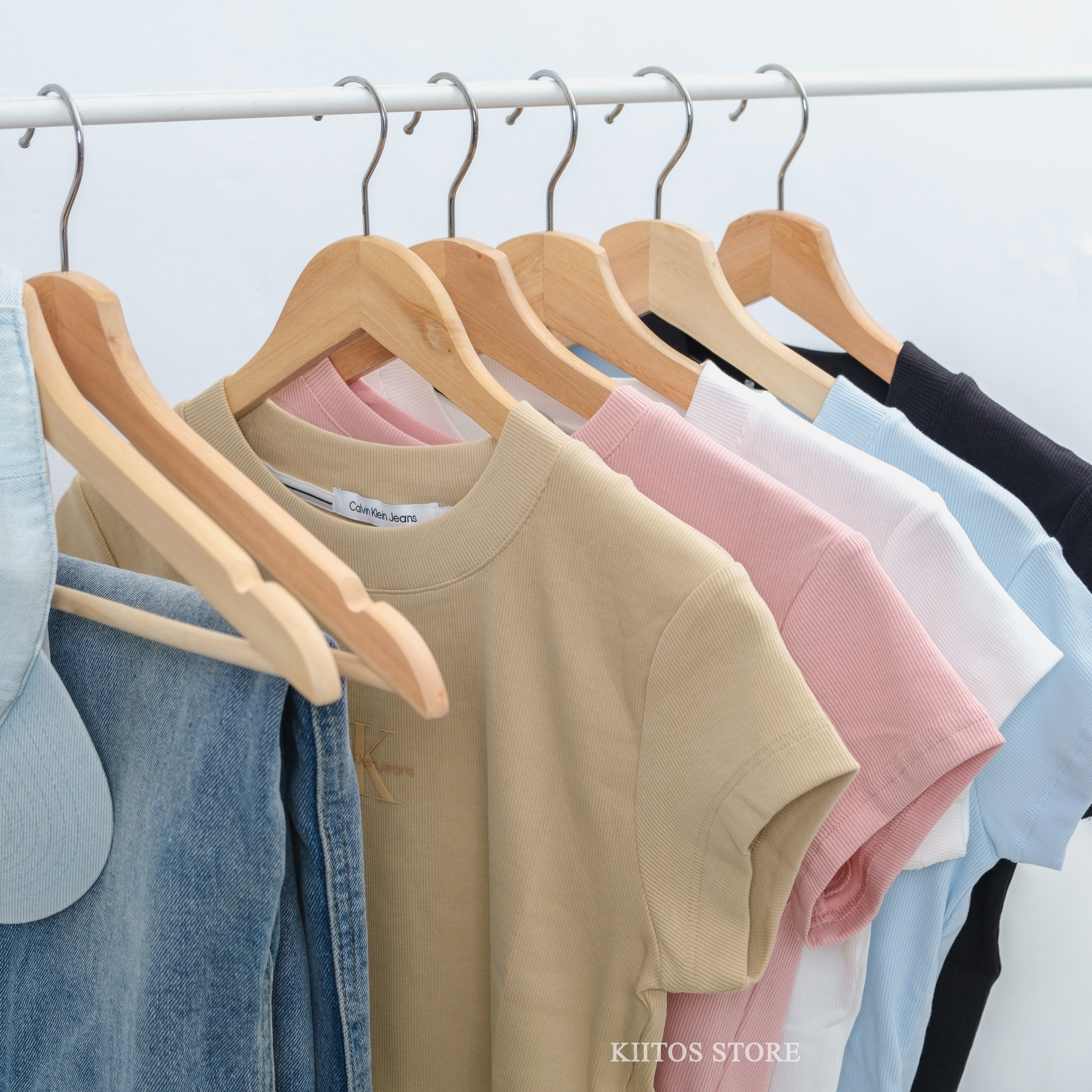 現貨 Calvin Klein CK Monogram Baby Tee 奶呼呼正肩tee