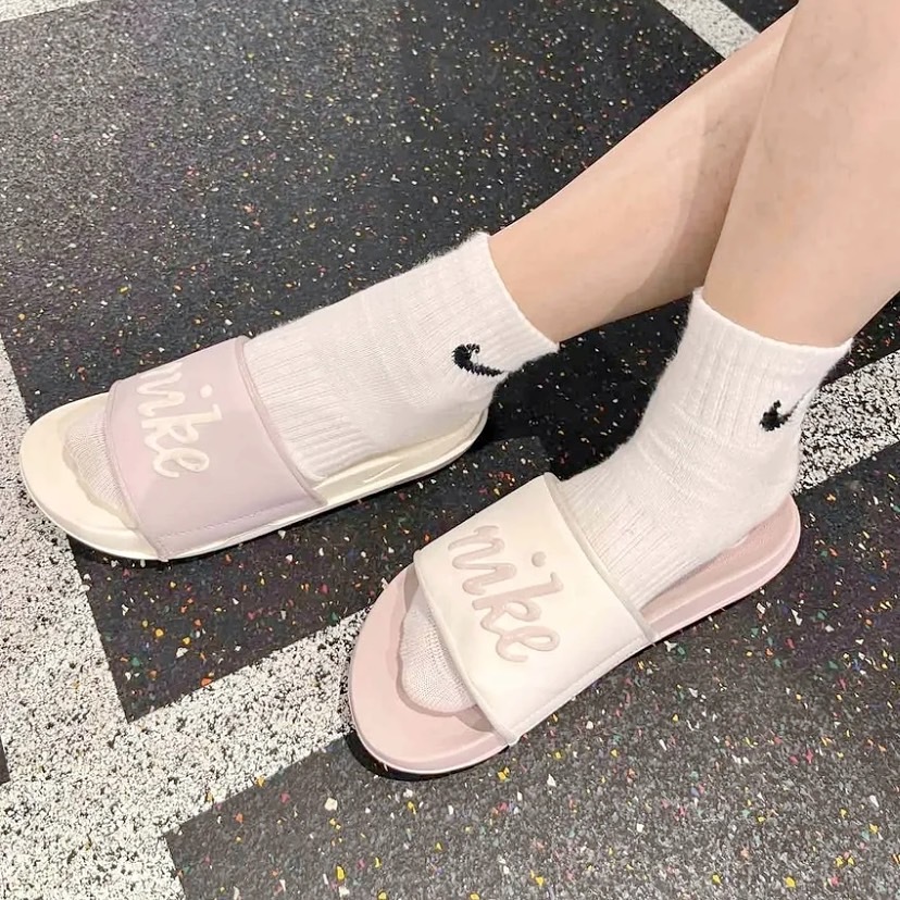 NIKE 草莓奶昔 立體LOGO 拖鞋