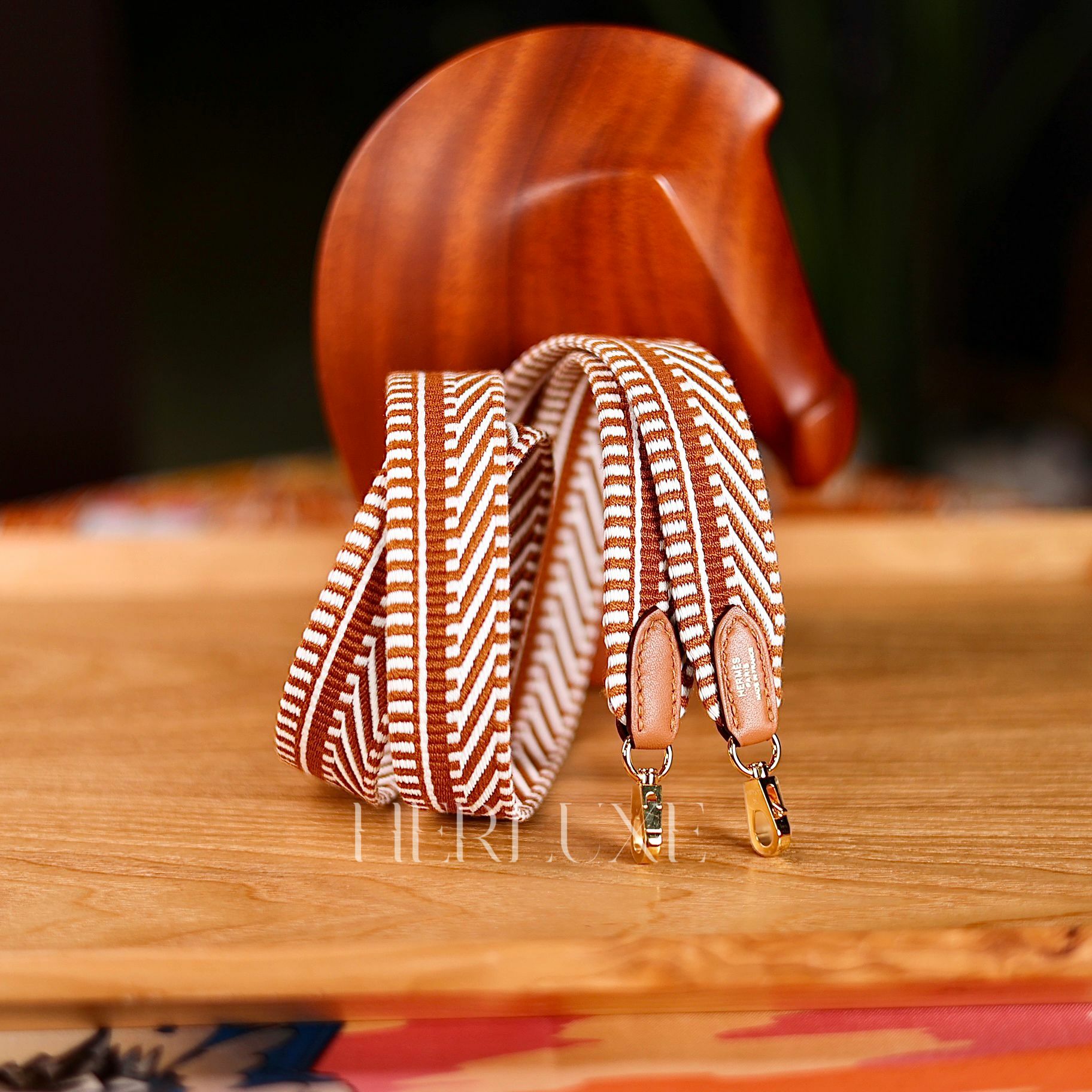 細扣肩带Bag strap 25mm x 105cm gold/blanc cc