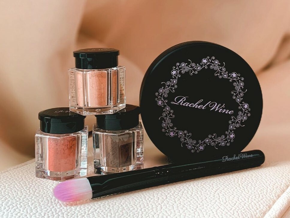 Rachel Wine 礦物眼影及遮瑕眼影掃