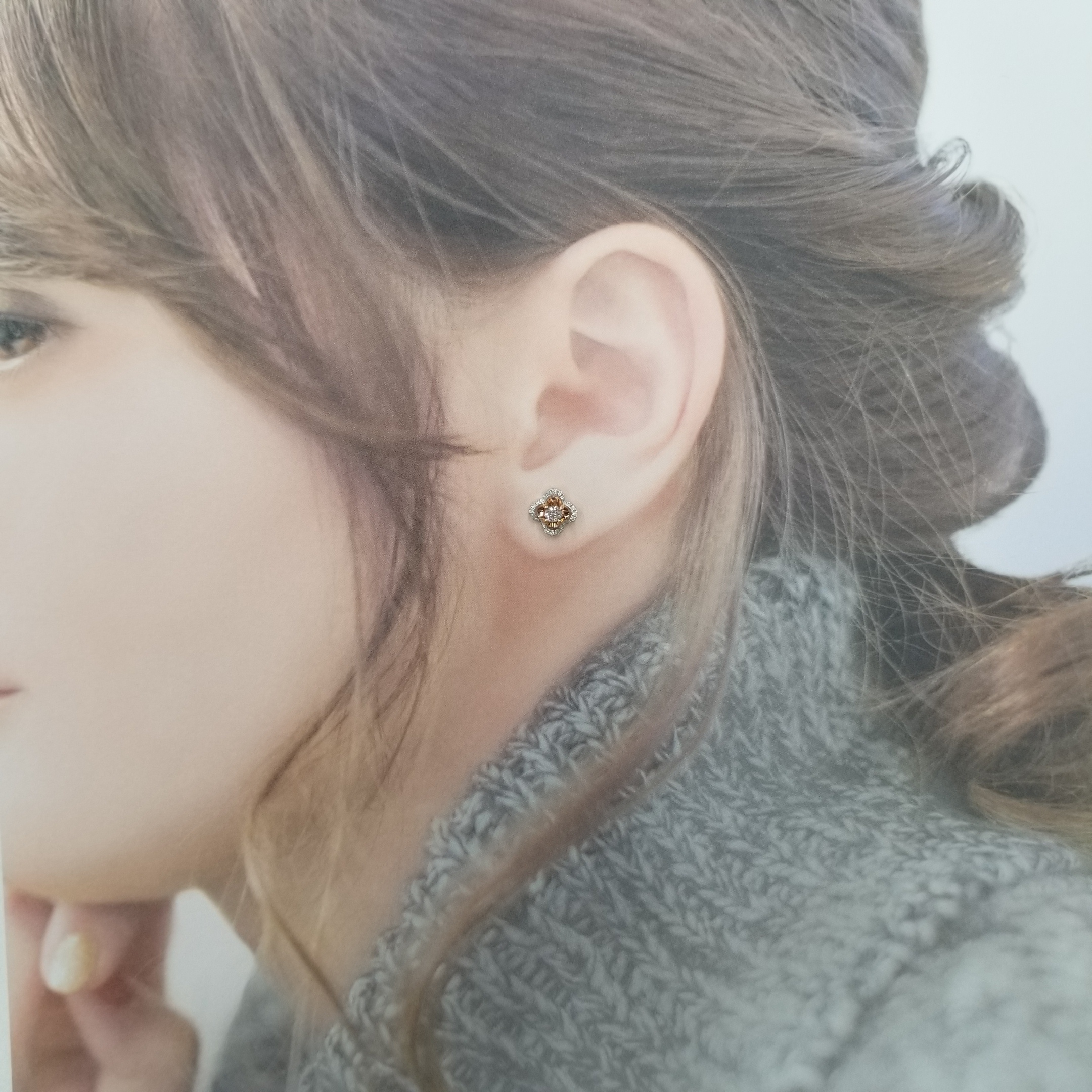 全新18K金【主石20份鑽石】配小鑽共28份鑽石耳環